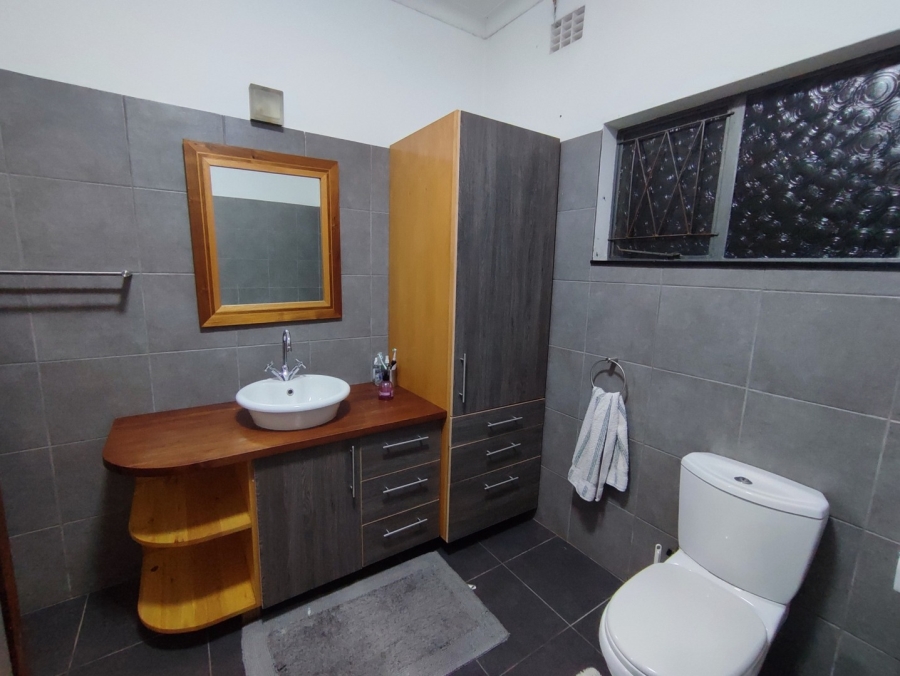 4 Bedroom Property for Sale in Abbotsford Eastern Cape